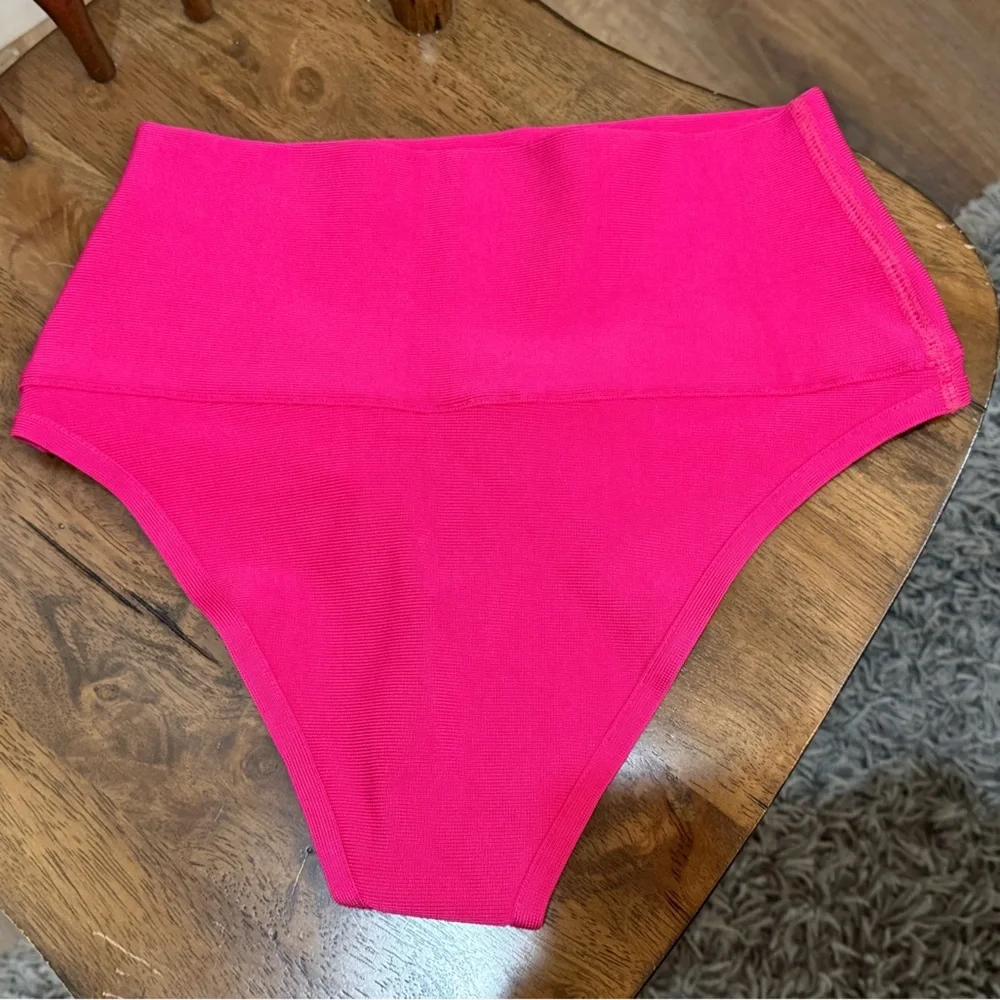 Skims Classic High-Waisted Bikini Bottom Women's Swimwear Sz XS NWT Hot Pink